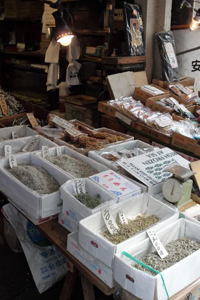 Mercado de pescado de Tsukiji, Tokio, Japón — Foto de Stock