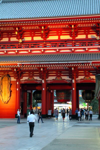Храм Сэнсо-дзи, Токио, Япония — стоковое фото