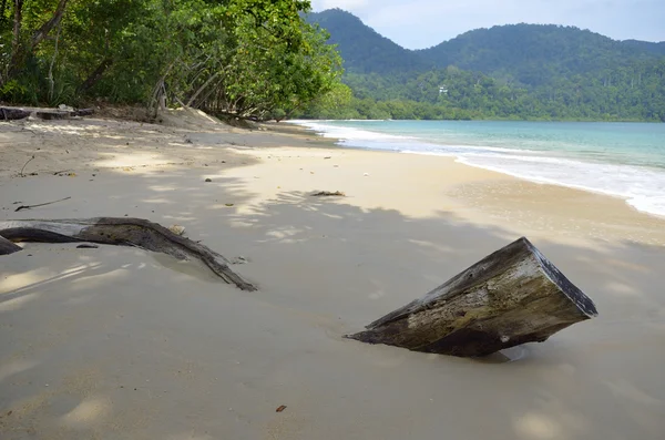 Langkawi comprises a group of 99 tropical islands lying off the northwestern coast of Peninsular Malaysia — Stock Photo, Image