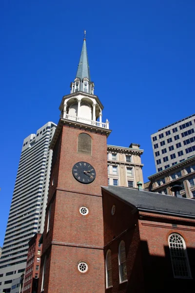 Edificio y horizonte en el centro de Boston, EE.UU. — Foto de Stock