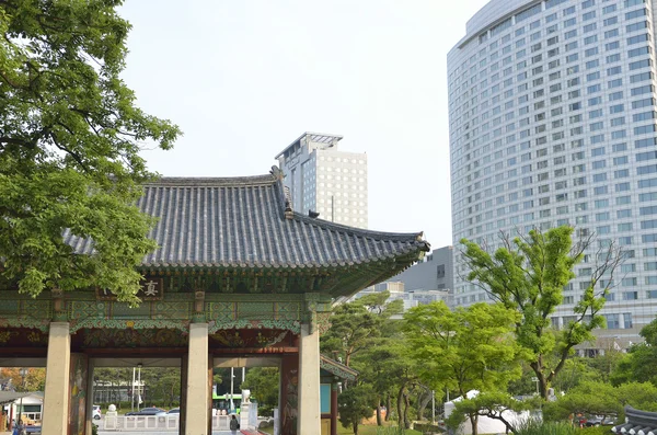 Bongeunsa buddhistiska tempel i Seoul, South Korea — Stockfoto