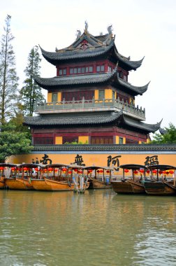 eski köy tarafından nehirde tekne ile shanghai