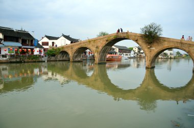 eski köy tarafından nehirde tekne ile shanghai