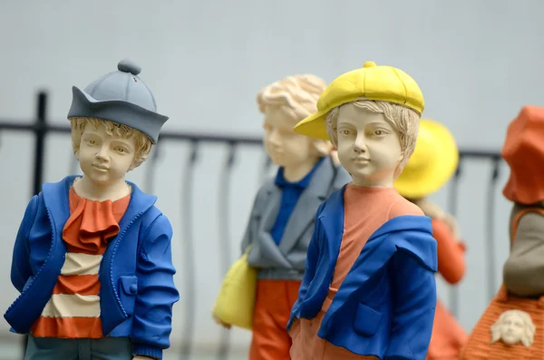 Sculpture of children — Stock Photo, Image