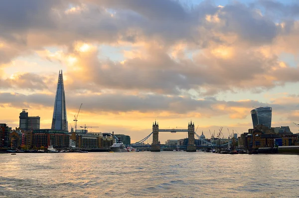 テムズ川、ロンドン、英国のストック イメージ — ストック写真