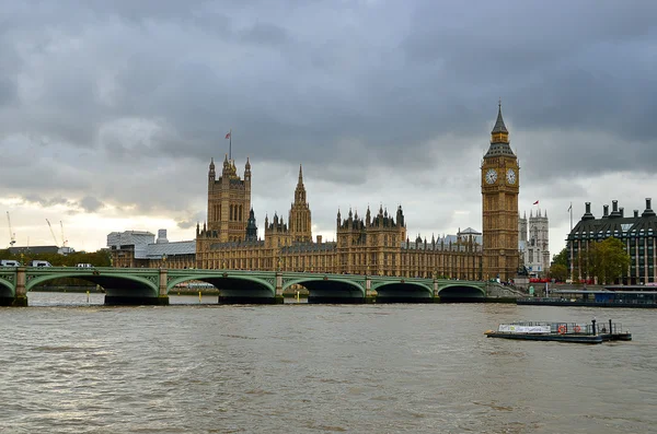 Big ben e casas do parlamento, Londres, Reino Unido — Fotografia de Stock