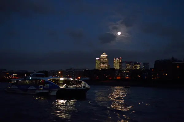 Фондовый образ River Thames, Лондон, Великобритания — стоковое фото