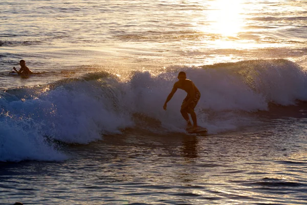 Plaży Waikiki, Honolulu, Oahu na Hawajach — Zdjęcie stockowe