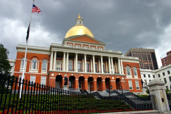 Massachusetts eyalet evi