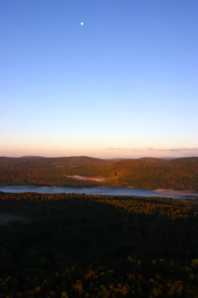 Pemandangan udara dari balon udara panas yang mengambang di sisi negara Vermont — Stok Foto