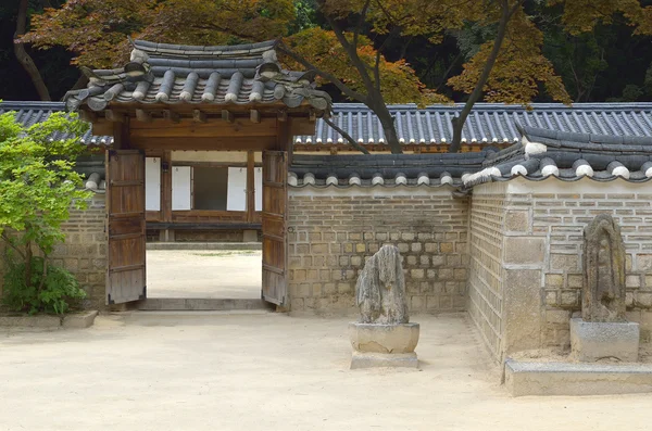 Palácio Changdeokgung em Seul, Coreia do Sul — Fotografia de Stock