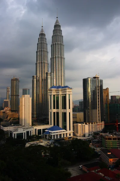 Petronas twin towers i kuala lumpur, malaysia. — Stockfoto