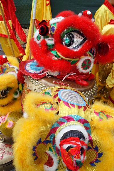 Dança do leão em Chinatown, Boston durante a celebração do Ano Novo Chinês — Fotografia de Stock