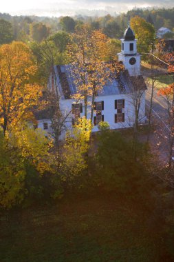 Vermont kırsal üzerinde yüzen bir sıcak hava balonu bir havadan görünümü