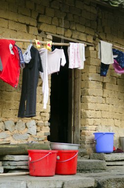 yoksulluk - fakir bir köy konut