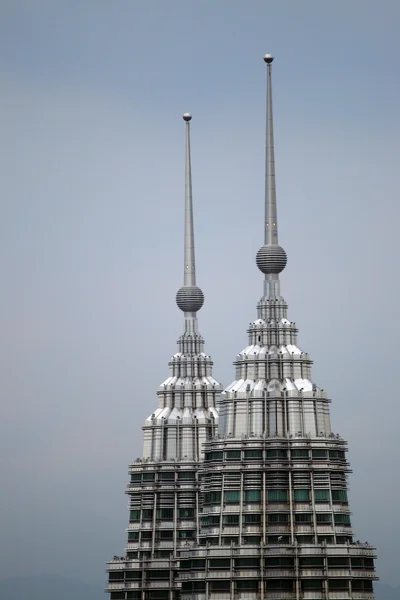 Башни-близнецы Петронас в Малайзии, Куала-Лумпур — стоковое фото