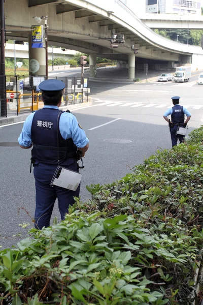 Поліцейський в Токіо, Японія — стокове фото