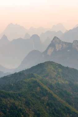 Guilin Yaoshan Dağı, Çin