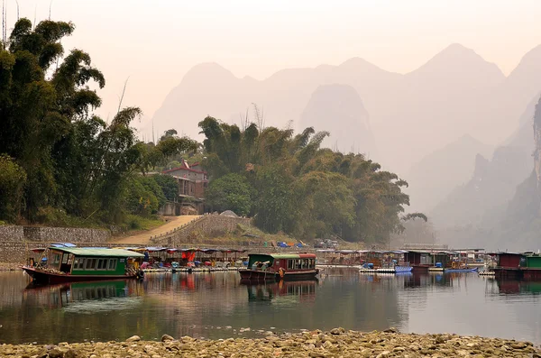 Paisaje en Yangshuo Guilin, China — Foto de Stock