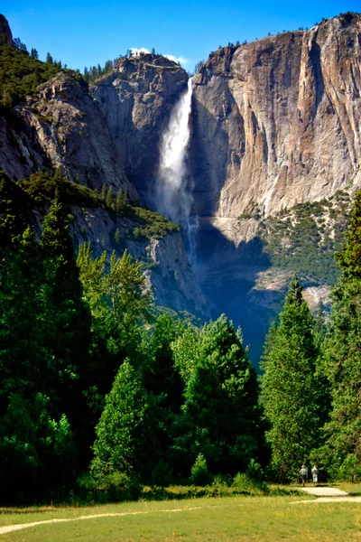 Yosemite Falls, Parque Nacional de Yosemite — Fotografia de Stock