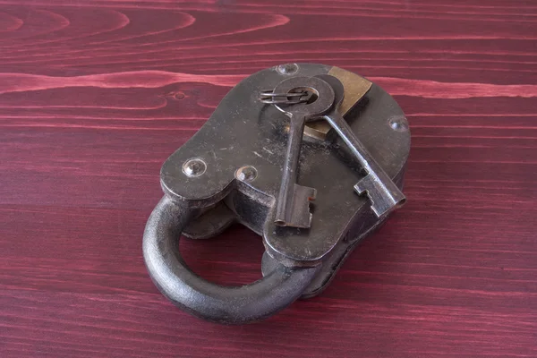 Vintage kilit ve anahtarları — Stok fotoğraf