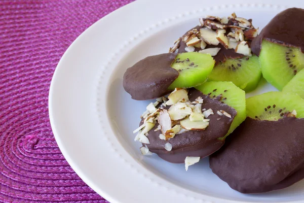 Çikolata kaplı kivi 