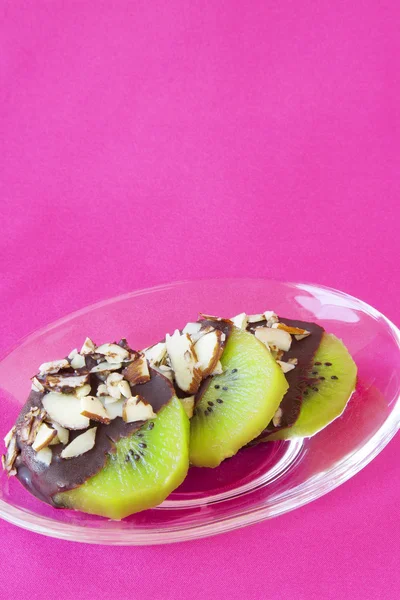 Choklad täckt Kiwi — Stockfoto