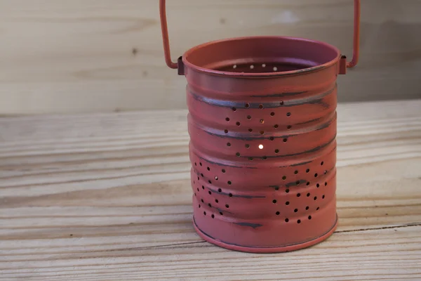 Dekoratif teneke kutu fener