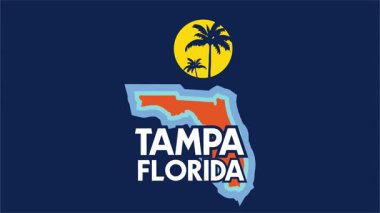 Güzel palmiye ağacı siluetleri olan Tampa Florida