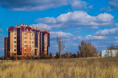 yeni çok katlı bina