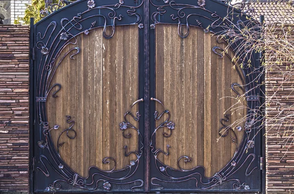 Old wooden gate — Stock Photo, Image