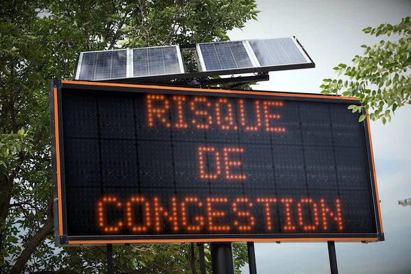 Traffic Jam Road Display French Quebec Foreign Language Risque Congestion — Stock Photo, Image