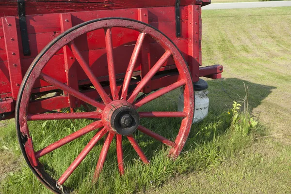 Old red wooden wheel calash — Stock Photo, Image