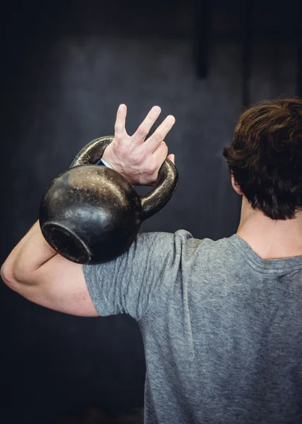 Fit çapraz kettlebell egzersiz