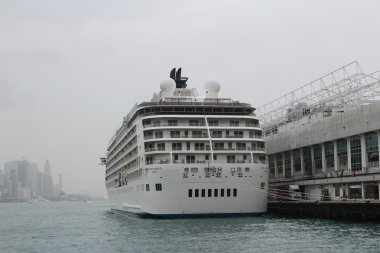 Yolcu gemisi okyanus terminalde demirledi 