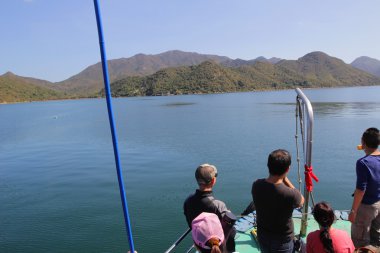  Feribota pier yakınındaki yolcuları
