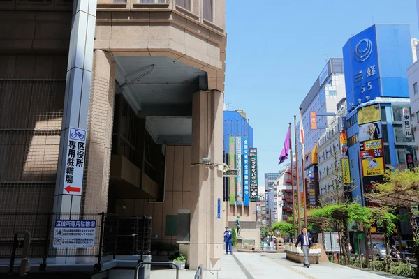 Rue est l'entrée de Kabukicho — Photo