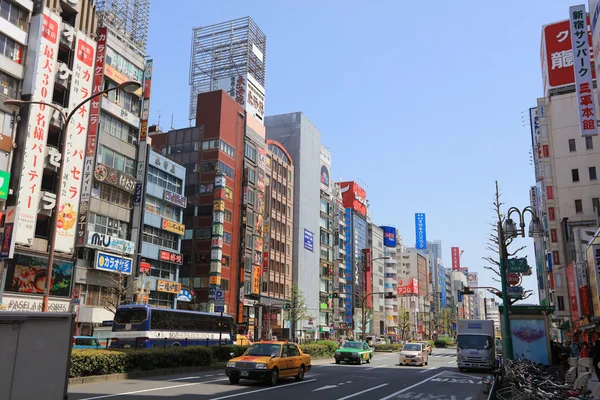 Shinjuku är en särskild församling ligger i Tokyo — Stockfoto