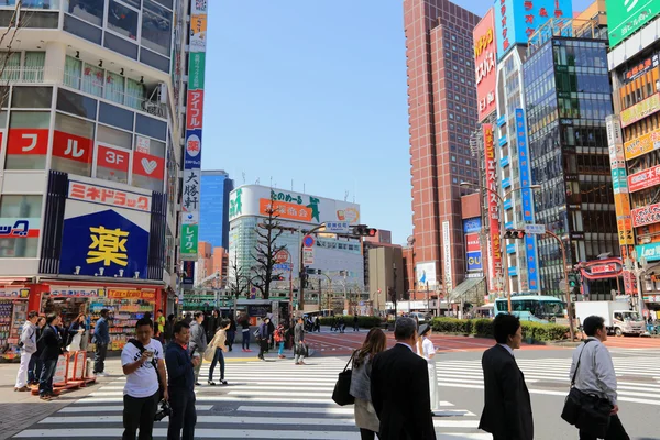 Shinjuku ist eine spezielle Station in Tokio — Stockfoto