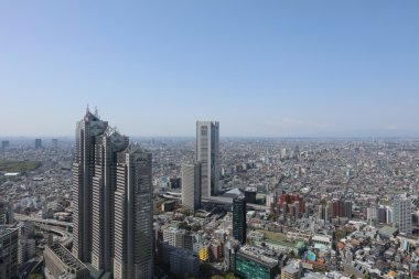 Tokyo şehir sokakları Shinjuku gökdelenler 
