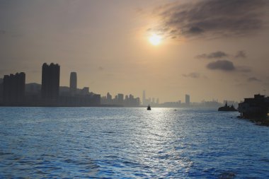 Şehir, Lei Yue Mun, Hong Kong parlayan