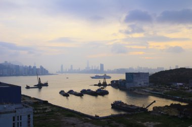 Kwun Tong bay hong kong adlı 