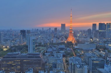Dünya Ticaret Merkezi'nden görüldüğü gibi Güney Tokyo siluetinin