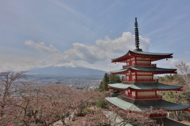  MT Fuji Chureito Pagoda arkasından 2016 görüntülendi.
