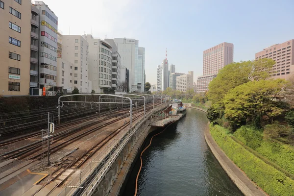 Pendlare på plattform av Ochanomizu station — Stockfoto