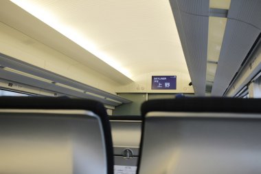 Havaalanı Nippori İstasyonu'nda hızlı 
