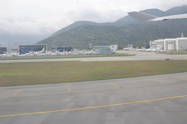 Opstijgt van Hong Kong International Airport — Stockfoto