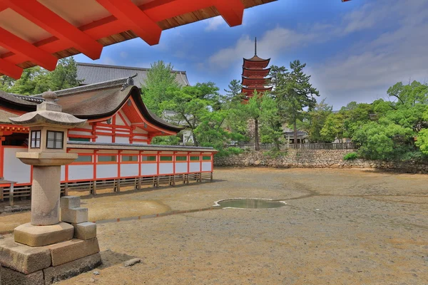 Itsukushima shrine, Miyajima ön av Hiroshima prefektur, — Stockfoto