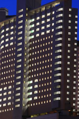 Hong Kong 'da halka açık bir apartman.