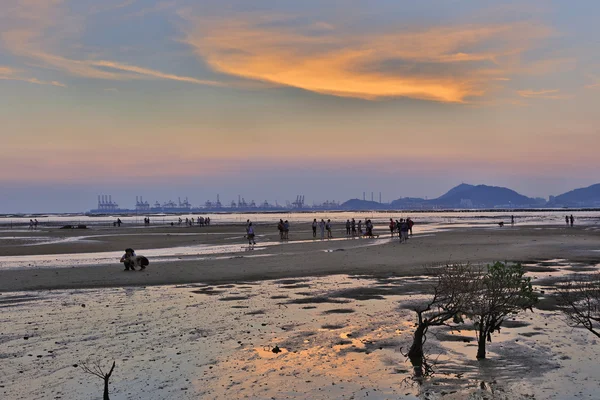 Puesta de sol sobre la HA PAK LAI —  Fotos de Stock